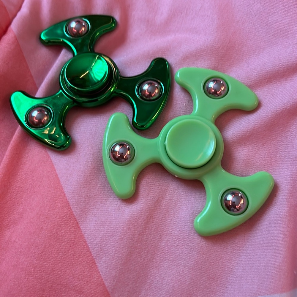 pack of 2 fidget spinners